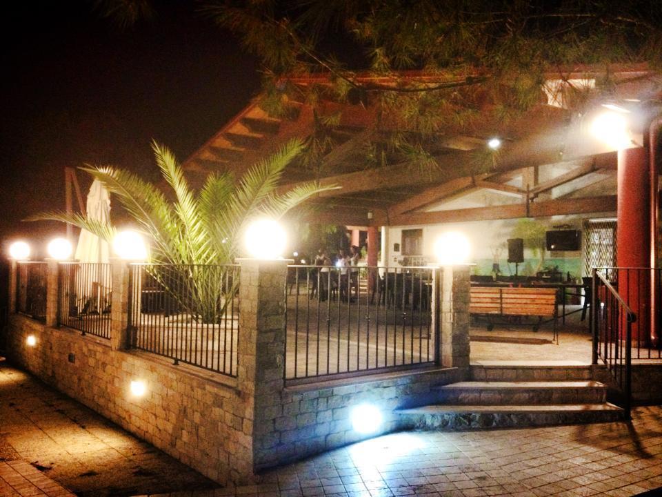 Camping Villaggio Riviera 弗切瓦拉诺 外观 照片