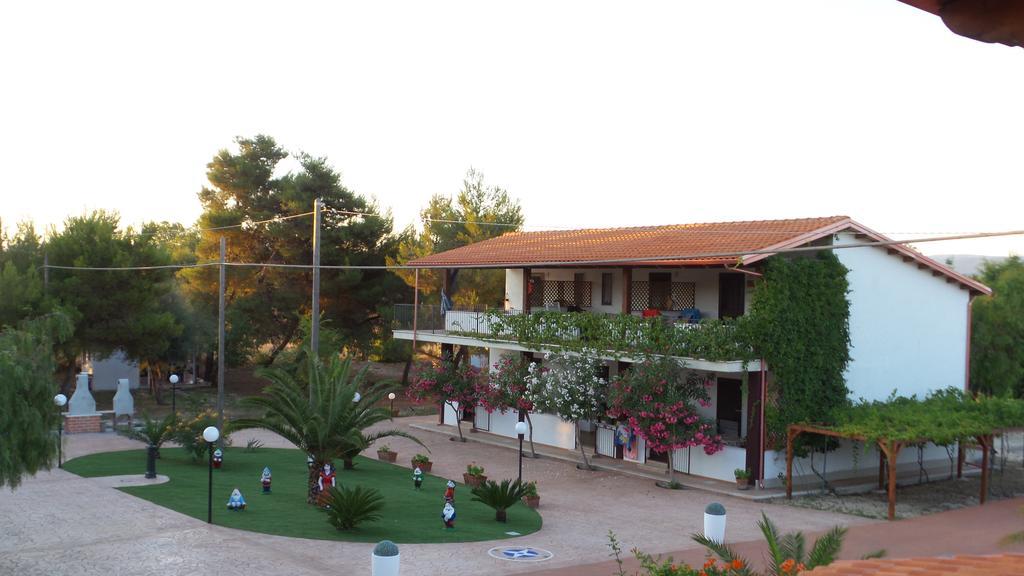 Camping Villaggio Riviera 弗切瓦拉诺 外观 照片